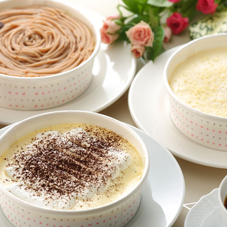 高輪・「ダノイ」　レストランの本格ケーキセット