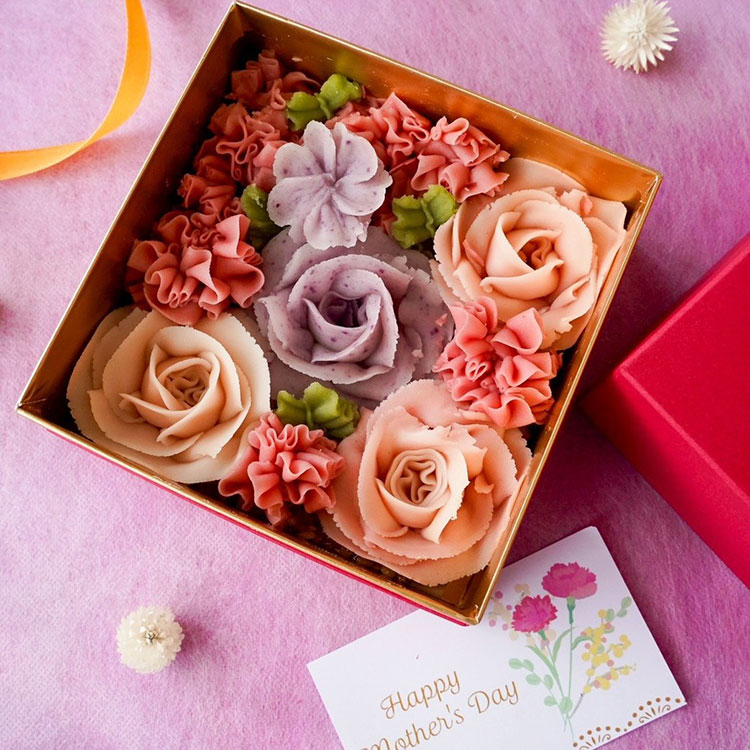 sainaさいなおはぎ「カーネーション&ローズBOX」
