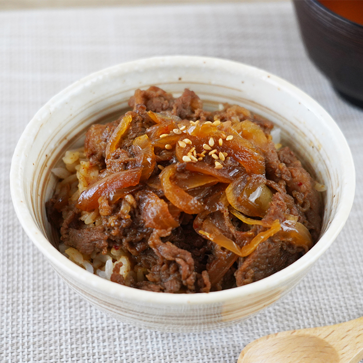 「デリシャエール」　神戸牛焼肉丼の具