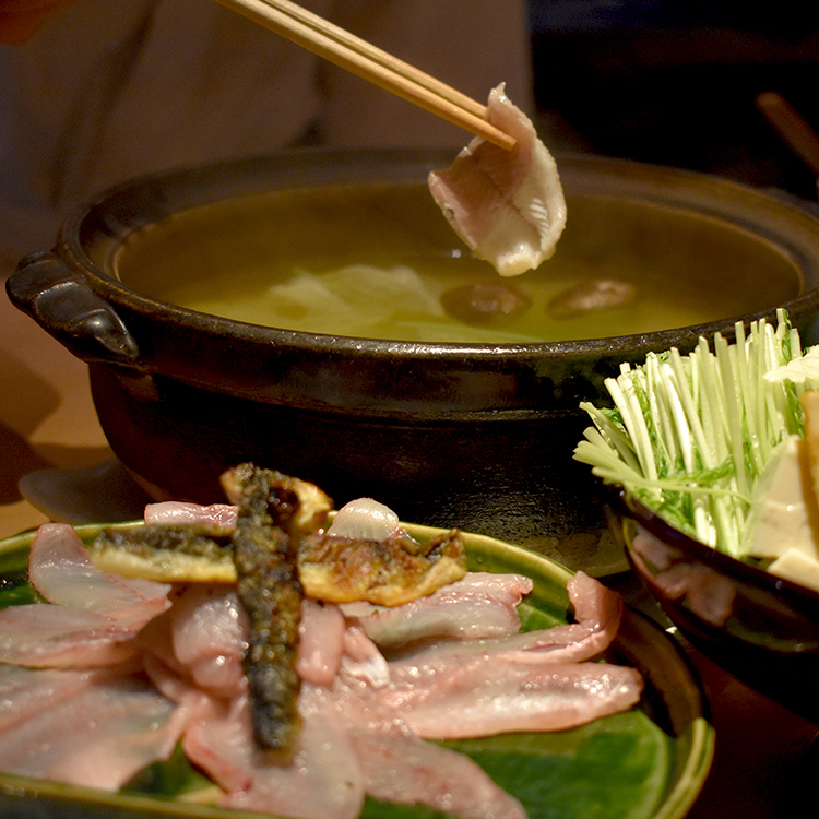 京都・鰻割烹＜まえはら＞愛知三河一色産　うなぎのしゃぶしゃぶ