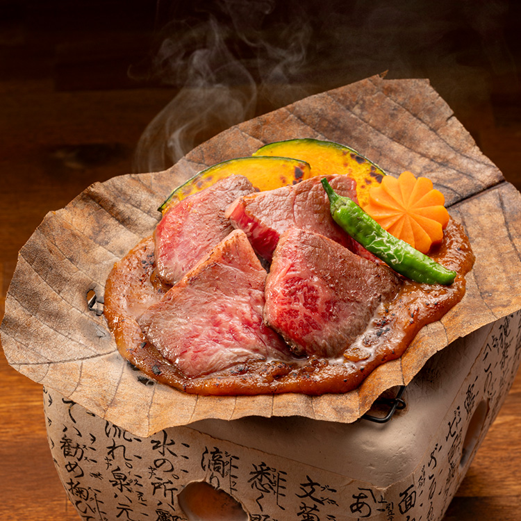 岐阜「ＪＡひだ」　飛騨牛肩ロース焼肉＋朴葉味噌
